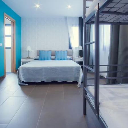 בית הארחה Pixel 3*