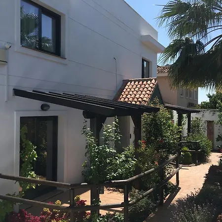 בית הארחה Pixel 3*